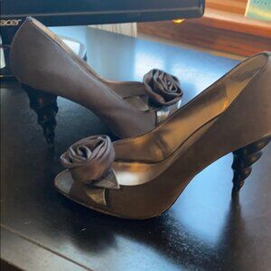Bisou Bisou Twisted Heels